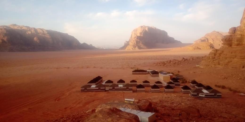 Wadi Rum Quiet Village Camp Exterior photo