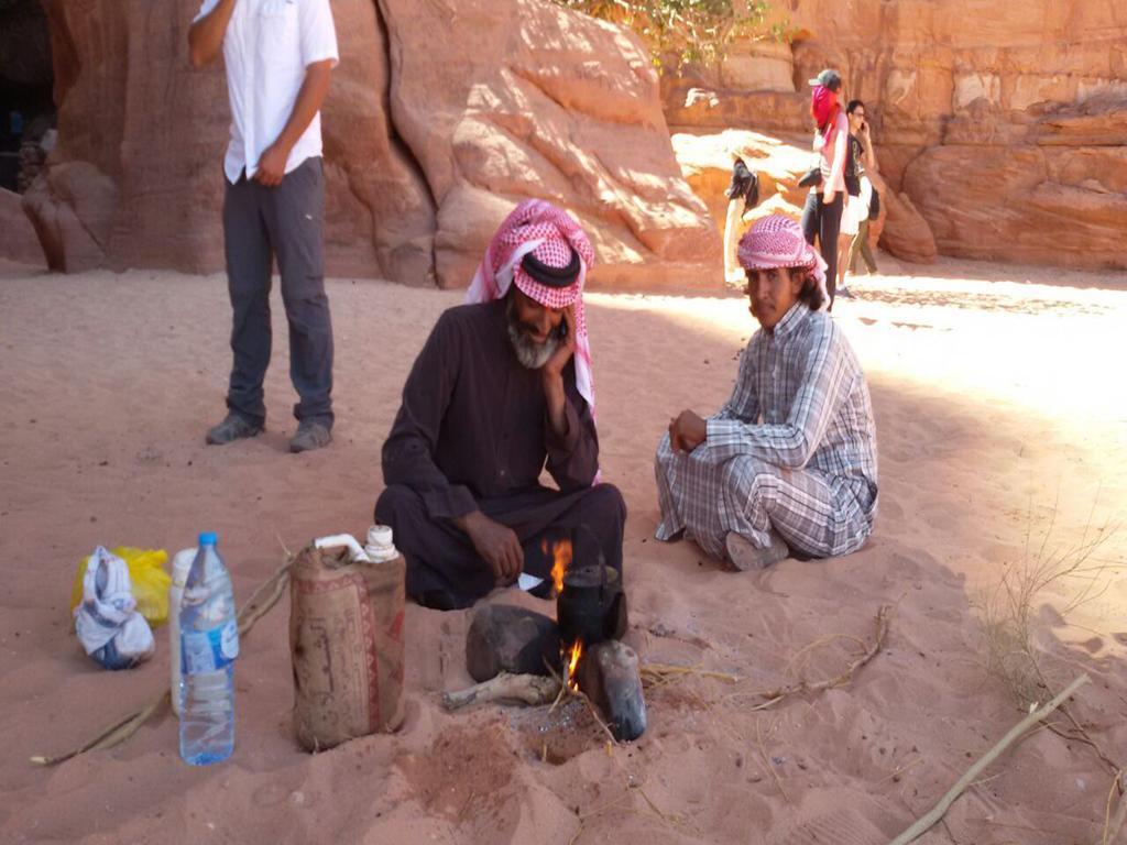 Wadi Rum Quiet Village Camp Exterior photo