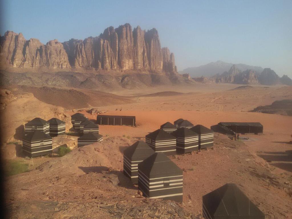 Wadi Rum Quiet Village Camp Exterior photo