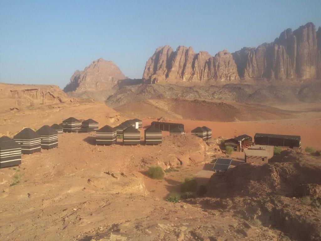 Wadi Rum Quiet Village Camp Exterior photo